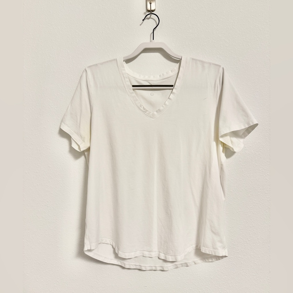 Lululemon Love Tee V-Neck Short Sleeve - White Size 10/12